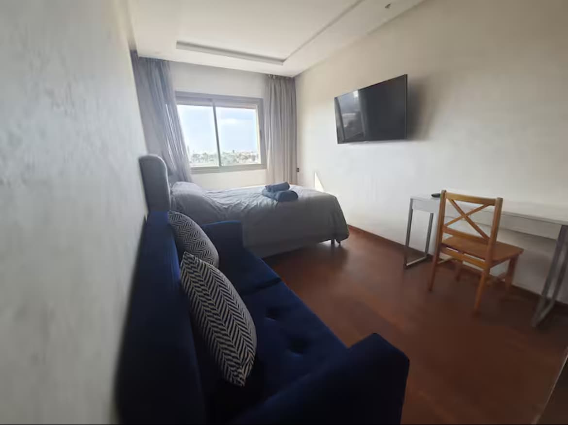 Studio à partager à Abdelmoumen (2/5)