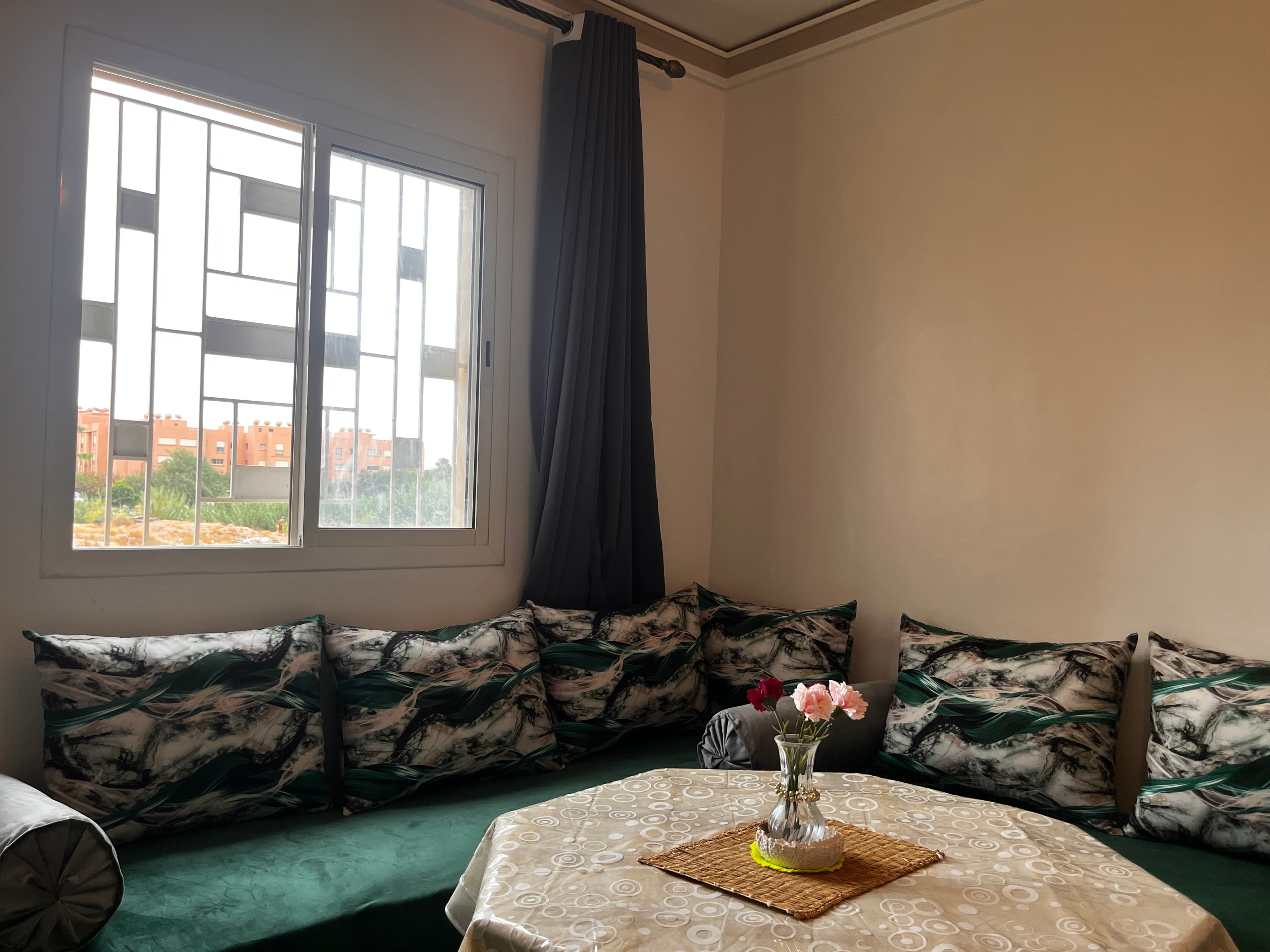 Bright private bedroom • 13 min to Medina (2/3)